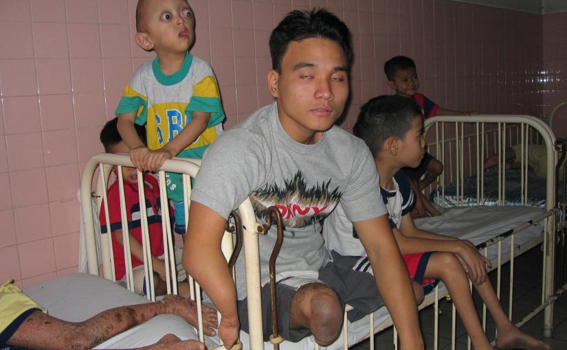 Monsanto es enjuiciada por fabricar ‘agente naranja’, responsable por millones de víctimas en&nbsp;Vietnam