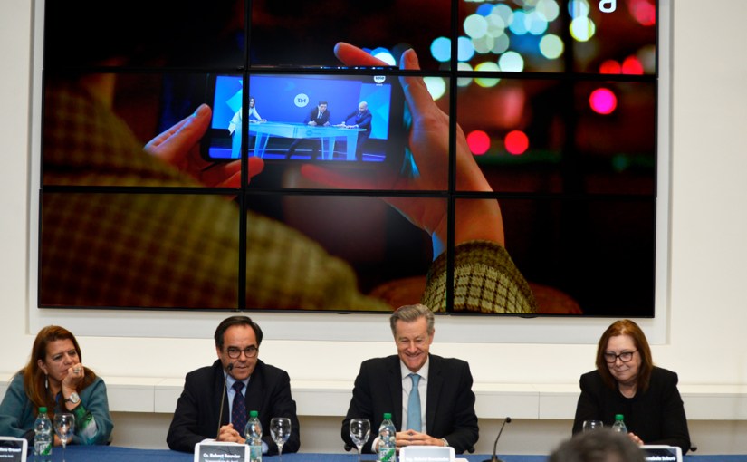 Antel revocó entrega de fibra óptica a privados y favores a canales 4, 10 y&nbsp;12