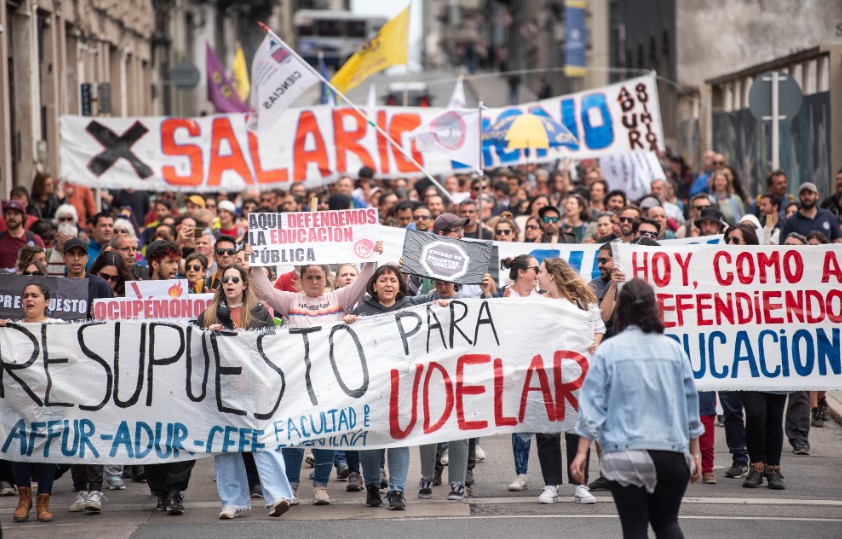 Trabajadores de la Udelar en conflicto por presupuesto. Asamblea ...
