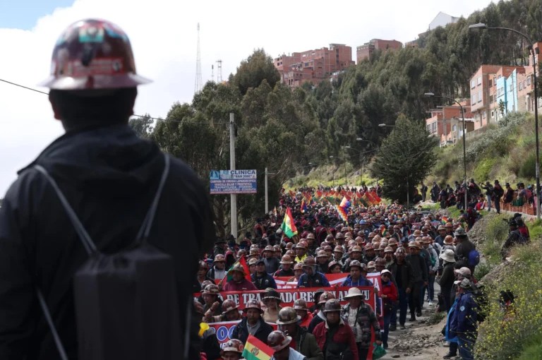 Bolivia. Diálogo entre Gobierno y COB a cuarto intermedio mientras se «masifican»&nbsp;bloqueos