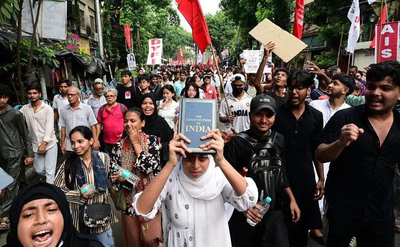 En la India, la Generación Z rompe con el imperio del&nbsp;miedo